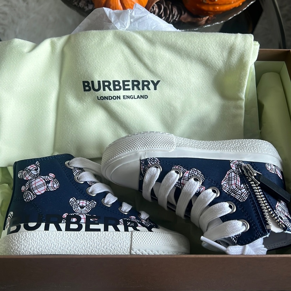 Burberry Toddler Sneaker UK 6